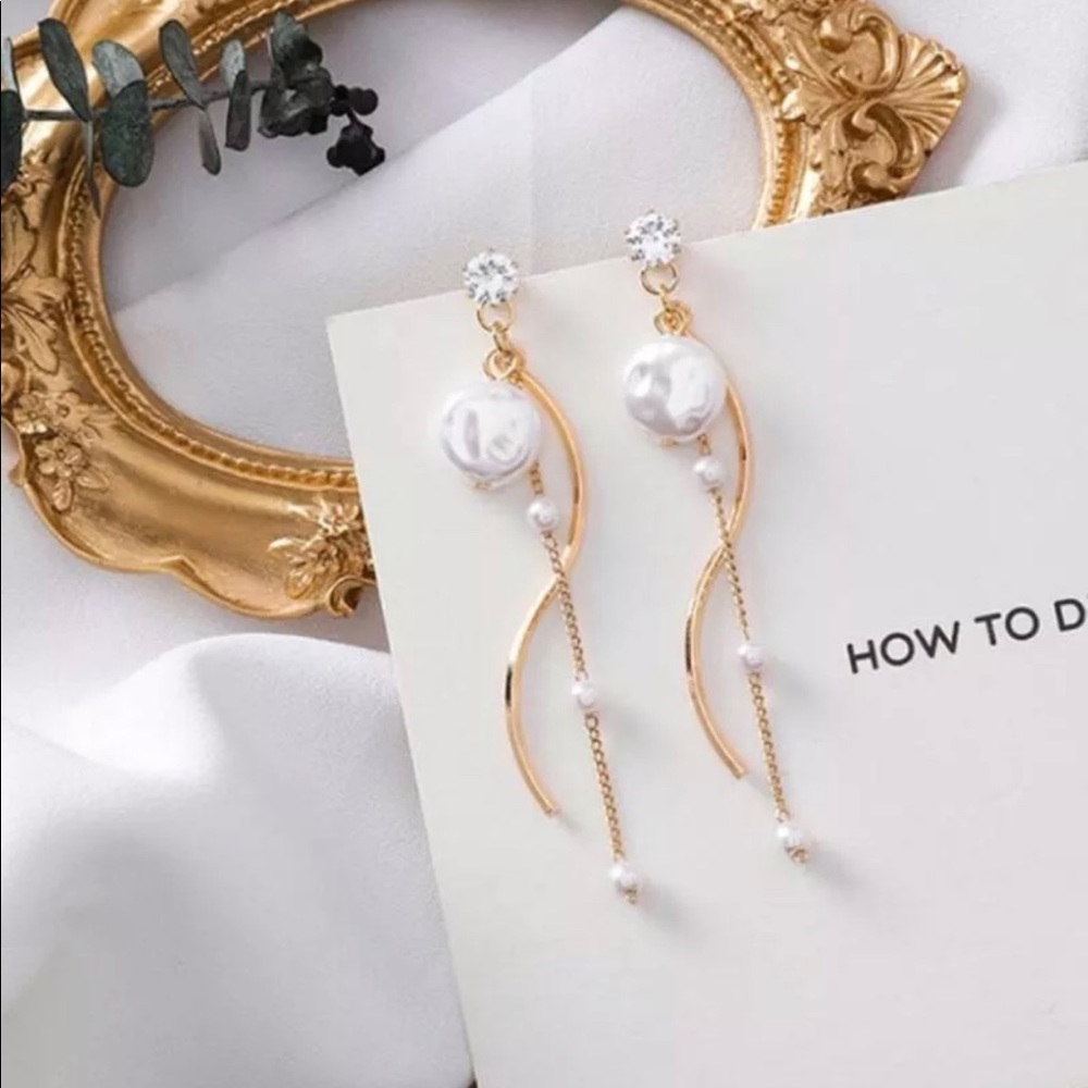 Luxurious Dangle Earrings